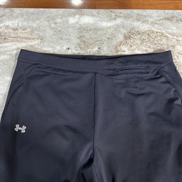 Under Armour Women’s Size Small - Picture 4 of 7